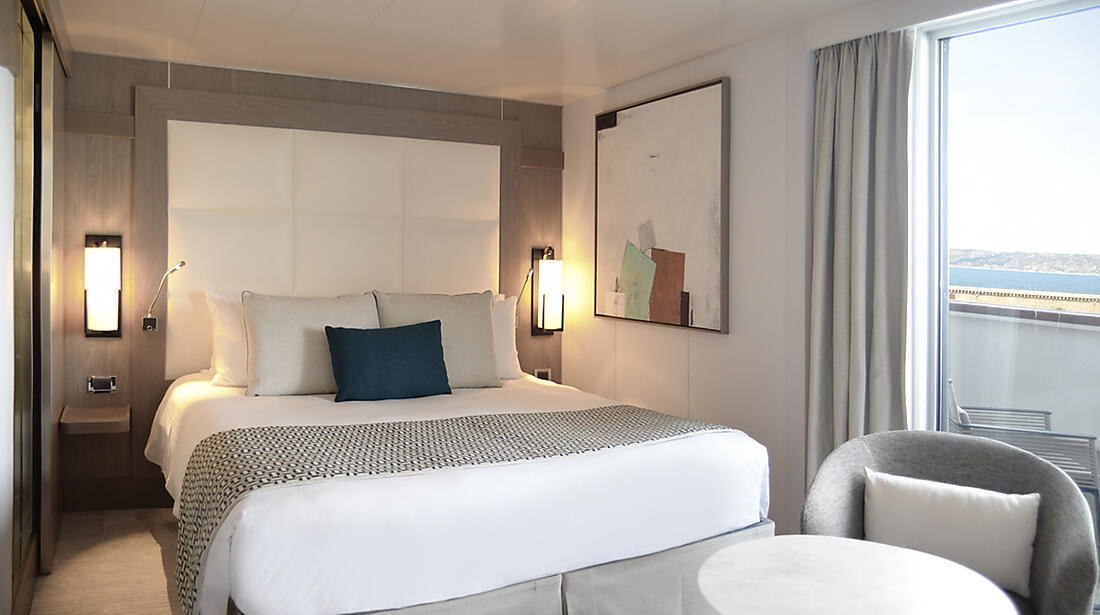Le Soléal Deluxe Suite interior