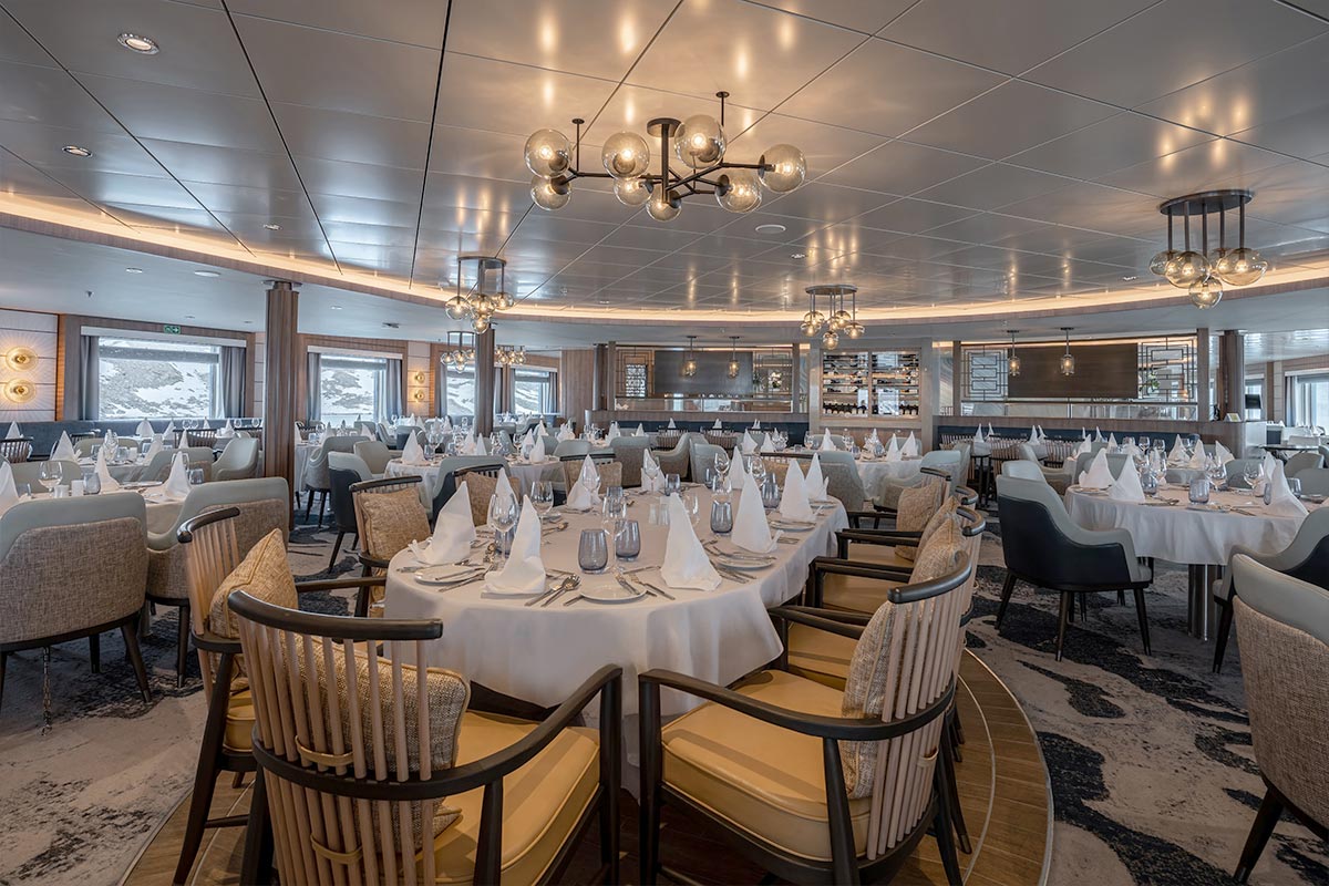 Ocean Albatros - Main Restaurant