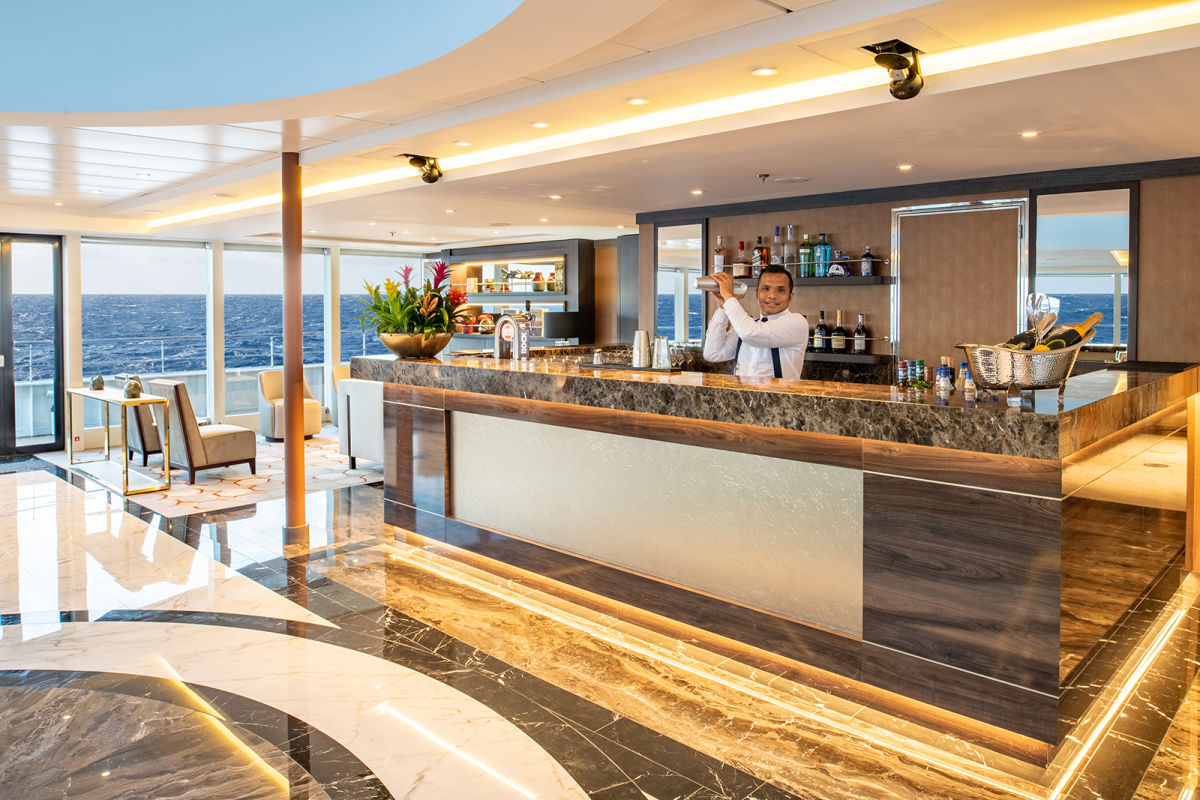 World Voyager - Panorama Lounge