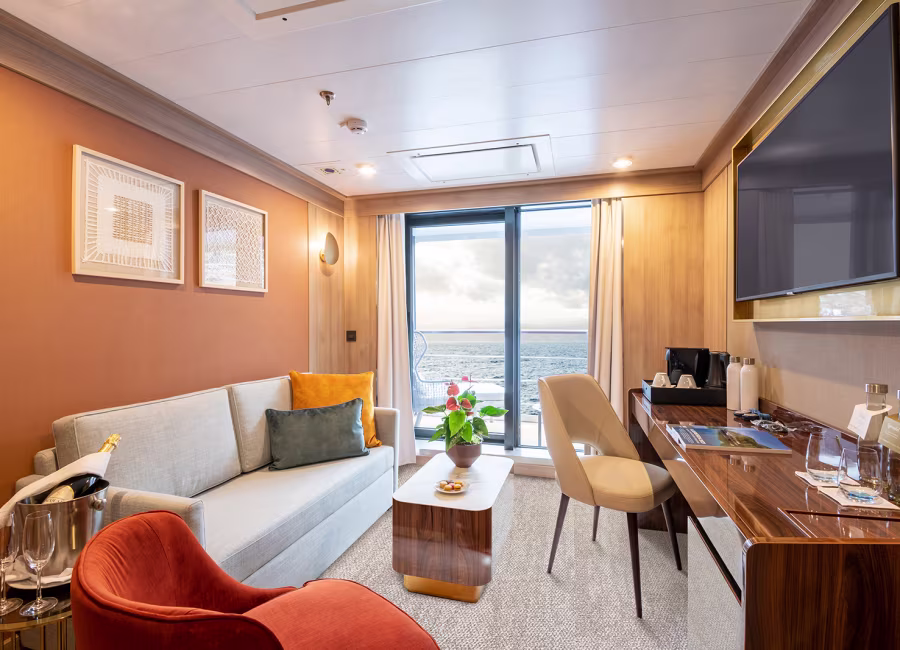 World Voyager Deluxe Suite interior